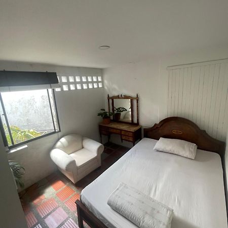 Hostal Casa Las Tias Medellín Buitenkant foto