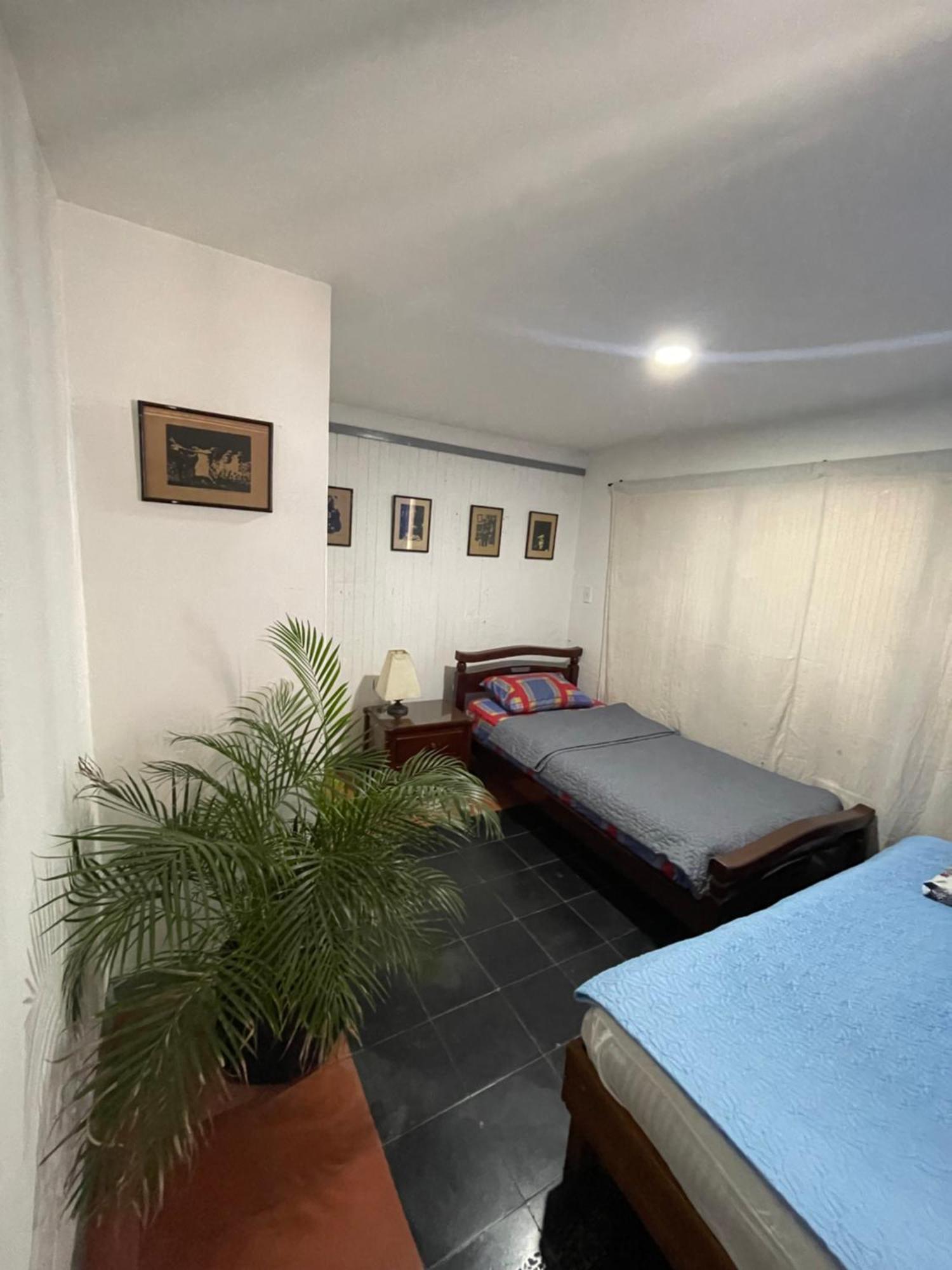 Hostal Casa Las Tias Medellín Buitenkant foto